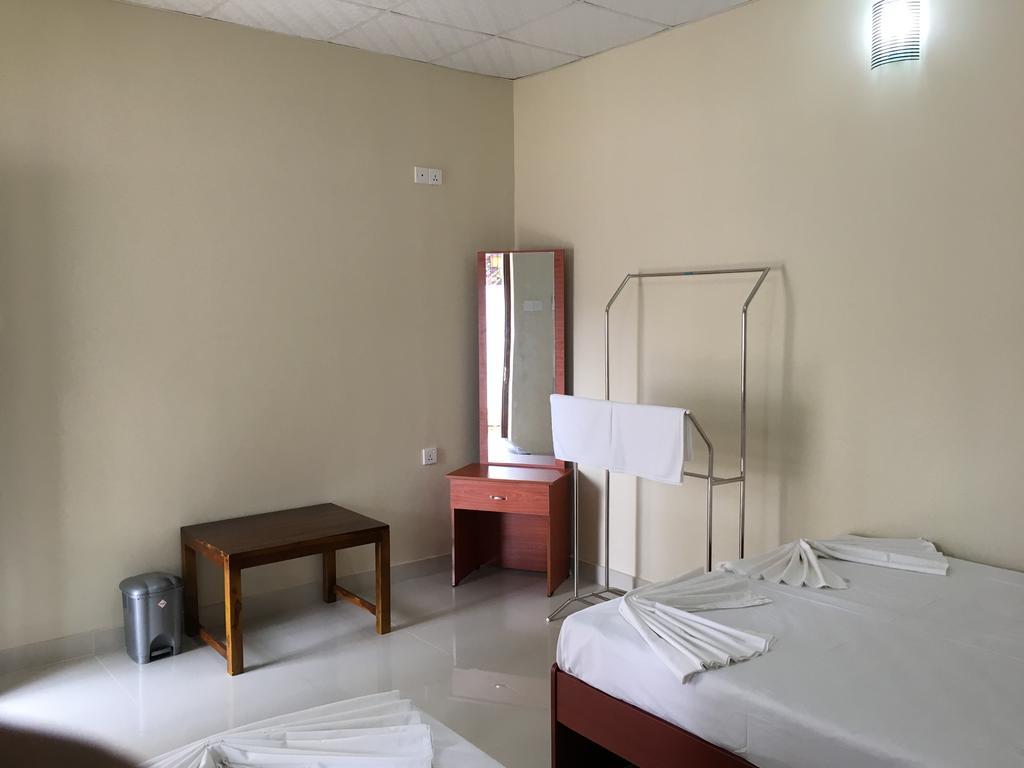Lavonka Tourist Rest Hotell Anuradhapura Eksteriør bilde