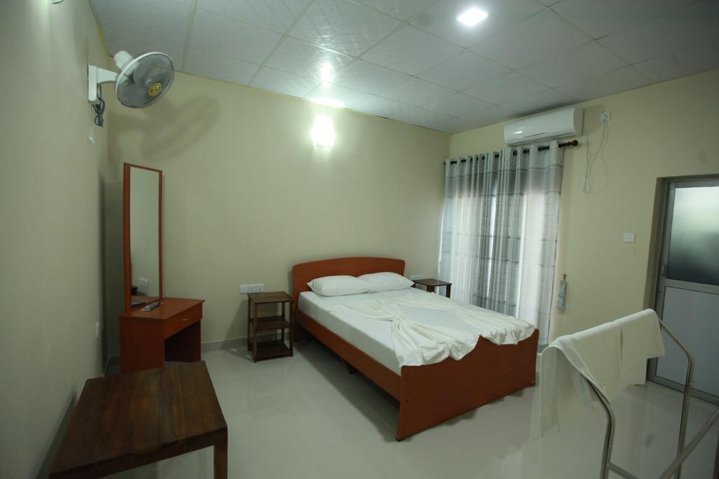 Lavonka Tourist Rest Hotell Anuradhapura Eksteriør bilde