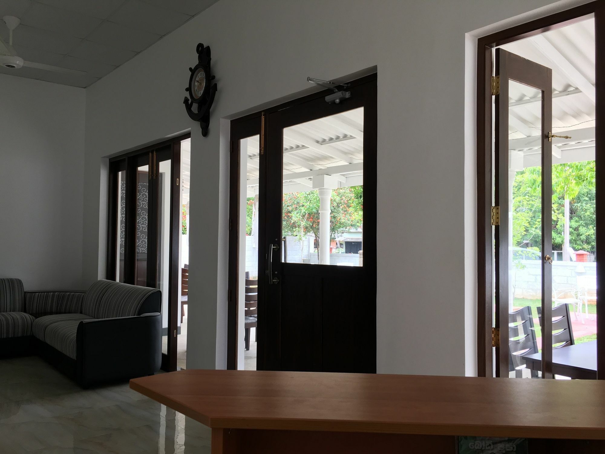 Lavonka Tourist Rest Hotell Anuradhapura Eksteriør bilde